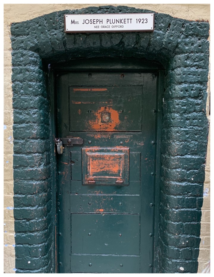 05A5C387-BB97-4E5D-AD4F-72937321D62E